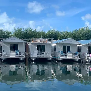 Aqua At Hurricane Hole Marina 3* Сток-Айленд